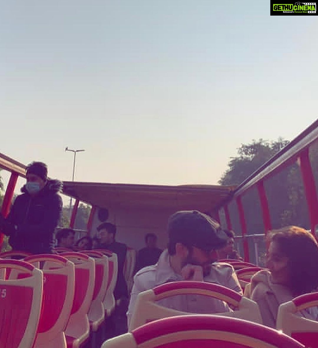 Mahira Khan Instagram - I take with me a piece of you.. leaving a bit of my soul with you. My darling ๐๐ฎ๐ฎ๐ต๐ธ๐ฏ๐ช๐ป, I shall miss you, oh so much. ๐ธ Here is a shout out to all those who worked on this film. Each and every one of them put their heart and soul in it. Canโt wait for all of you to see our hard work and love on your screens soon. Ameen. ๐ Itโs a wraaaaappp ๐งฟ๐ฌ๐คธ๐ปโโ๏ธ Walled City of Lahore