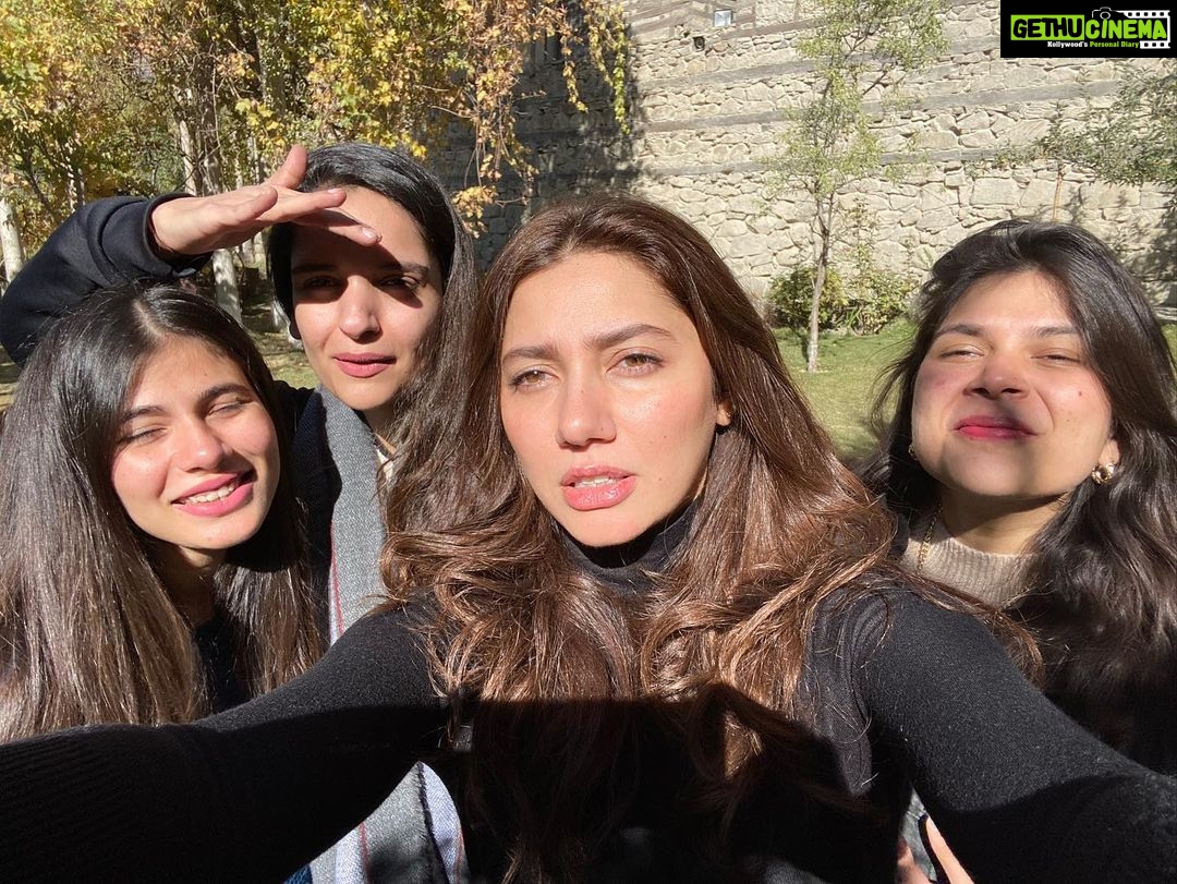 Mahira Khan Instagram - I miss the mountains.. I miss the feeling of being amongst these beautiful giants - most alive and insanely grateful. No words can really describe that feeling.. just, that I miss it. Can’t wait to go back.. until next time x P.S miss the company just as much. I adore adore you girls @nidaykhan @anamfkhan @seherhafeez 💘 Cold Desert, Skardu