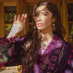 Mahira Khan Instagram - 🍃 @republicwomenswear @shayank.sherwani @anamfarooqkhan_makeup @nidakhan.hairstylist @centaur.one @amnashariff.jewelry