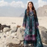 Mahira Khan Instagram - 🍂🍂🍂 @republicwomenswear 💛 @shayank.sherwani @nidakhan.hairstylist @anamfarooqkhan_makeup @amnashariff.jewelry 💛 Cold Desert, Skardu