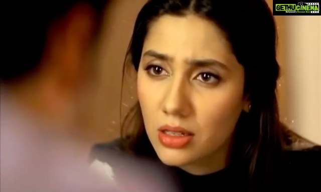 Mahira Khan Instagram - What is there left to say that hasn’t already been said ? Maybe that’s the thing about Humsafar, there is always more to say. Khirad is by far my most special character. She loved fiercely, she gave whole heartedly and when it came to her self respect she held that closest to her heart. What a woman🌹 But like I always say.. Humsafar is beyond all of us who made it. It’s all of Yours. This safar, this journey is nothing without all of you.. who have kept the magic alive for 9 years. Always grateful.. always yours, I love love love you all, Khirad. 🥀