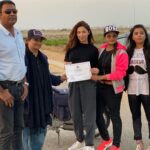 Mahira Khan Instagram - Aaajaaa meri motor bike pe beth jaaaa @mustafafahad26 🏍💁🏻‍♀️ I learnt how to ride a bike for #QuaideazamZindabad . This video was my second day of lessons.. so you can imagine how good I actually am 💅I also got a certificate after completing all my lessons 🎓 MA MA 🧿 Special thank you to the girls at @pinkriderspakistan you guys are champs 🌟 @nabqur @fizza_meerza @pinkriderspakistan #QAZ #quaideazamzindabad #MahiraKhan #FahadMustafa #FilmwalaPictures #NabeelQureshi #FizzaAliMeerza