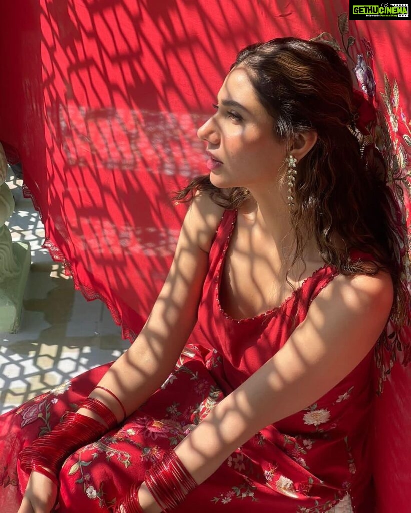 Mahira Khan Instagram - R&R 🙏🏼