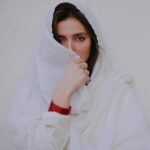 Mahira Khan Instagram - Suno… 🕊️ @mbymahira 🤍