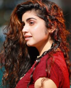Manasa Radhakrishnan Instagram - 😀😀😀😀
PC @yadu_krishnna