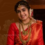 Manasa Radhakrishnan Instagram - Just a dainty little something Inframe: @me.radhakrishnan Costume Courtesy: @ruuhbythebrandstore @thebrandstorebyfebitha #pereppadansgoldpark #pereppadans #nagas #nagascollection #jewellery #jewellerydesign #jewelsofinstagram #jewelrytrends Pereppadans Gold Park