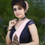 Manasa Radhakrishnan Instagram - @swayamvarasilksindia Photography : @sachinmohandasphotography Retouch : @mridhul.vijay Styling : @leirakuncysiby . . . #swayamvarasilksindia #manasaradhakrishnan