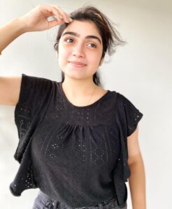 Manasa Radhakrishnan Instagram - 🤓♥️