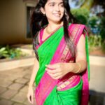 Manasa Radhakrishnan Instagram - Some #sareevibes for #vijayadashami 😃🤪