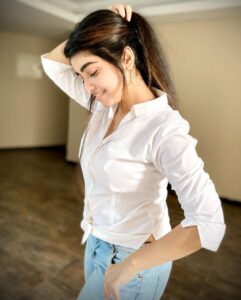 Manasa Radhakrishnan Instagram - 🤓♥️