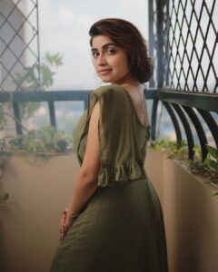 Manasa Radhakrishnan Instagram - Snapped by @yadu_krishnna 
Wearing the lovely dress by @wamikaattirelabel