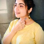 Manasa Radhakrishnan Instagram - Real candids + Fake candids 😜🤪