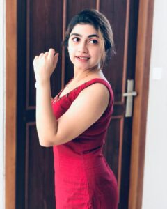 Manasa Radhakrishnan Instagram - 💃🏻🌹♥️
Wearing @garggyboutique 
PC @ananya_priyadarshini