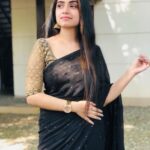 Manasa Radhakrishnan Instagram - @ananya_priyadarshini caught me looking at her 👀😂♥️