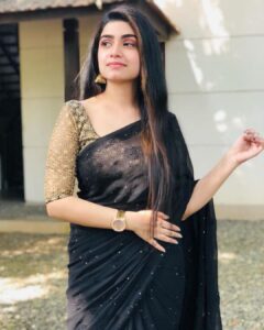 Manasa Radhakrishnan Instagram - @ananya_priyadarshini caught me looking at her 👀😂♥️