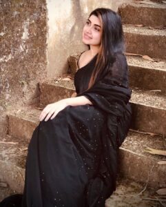 Manasa Radhakrishnan Instagram - @ananya_priyadarshini caught me looking at her 👀😂♥️