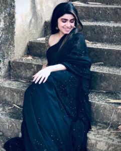 Manasa Radhakrishnan Instagram - @ananya_priyadarshini caught me looking at her 👀😂♥️