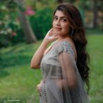 Manasa Radhakrishnan Instagram - @me.radhakrishnan Wearing Designer hand worked net saree with heavy stone border in lava grey shade by @swayamvarasilksindia . Inframe - @me.radhakrishnan Costume - @swayamvarasilksindia Location - @the_travancore_heritage Photography - @abi_fine_shooters MUA - @vijilsmakeover Styling - @leirakuncysiby Jwellery - @planetjewel Thanks to @blooston.hospitality . #swayamvarasilks #manasa #manasaradhakrishnan #vishuvibes #happyvishu #malayalistyle #actress #keralasaree #netsaree #handworked