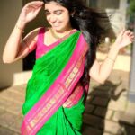 Manasa Radhakrishnan Instagram - Some #sareevibes for #vijayadashami 😃🤪