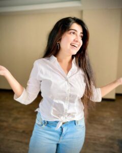 Manasa Radhakrishnan Instagram - 🤓♥️