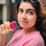 Manasa Radhakrishnan Instagram - I have a habit of Lipbalm'ing too much. And @deyga_organics made it worthy. Obsessed with Beetroot lipbalm that I use it as Lipbalm, lip gloss, shunning eye shadow & sometimes on cheeks for pink tints 🙈🙈 Hehe😬😅 so much is my addiction. Now go check @deyga_organics to know why I love it too much❤️ #pink #manasa #dailycare #instagood #daily #tiyaan #uriyaadi #kaattu #music #kollywood #mollywood #trending #healthyskin #lipbalm #softlips #love #happy