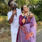 Manimegalai Instagram – Thideer love for Village & this Pic 🫶😃😎😻🕺 @mehussain_7 😘
#HussainManimegalai #villagelife