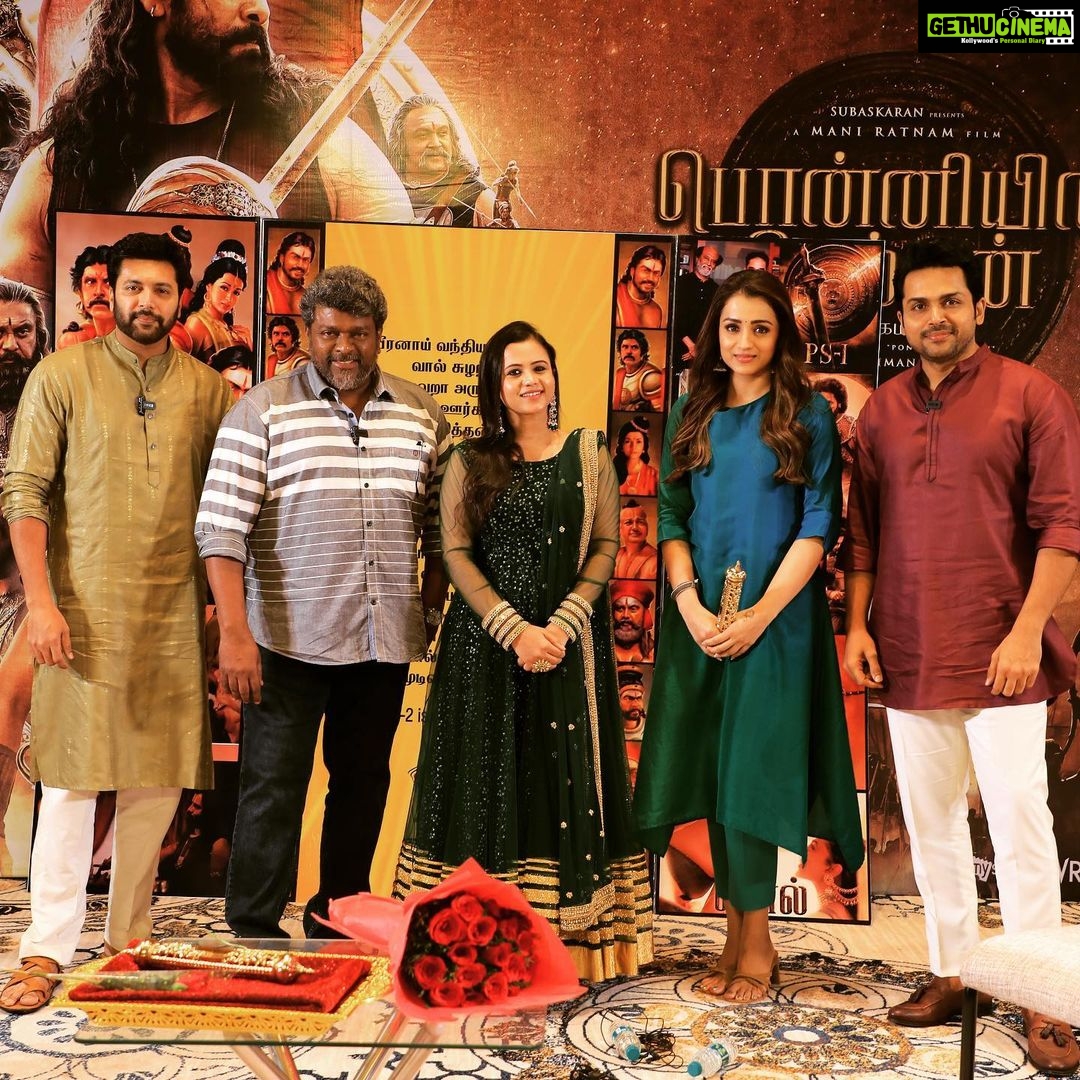 Manimegalai Instagram - Ponniyin Selven team Click 📸 spcl interview 🎤 #latepost Super excited for PS 1 🙌 Outfit : @tweety_threads