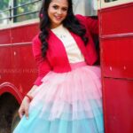 Manimegalai Instagram - Butterfly Manimegalai 🦋😜 Colourful Outfit for Hosting #vinayagarchathurthi Spcl show “Boss Babies” at 4 PM, Today on @vijaytelevision @orangeheadsproduction MUA : @nirmala_makeupartistry #AnchorManimegalai #vijaytelevision
