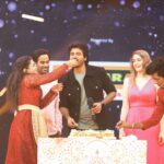 Manimegalai Instagram - Happy Diwaliiii Chottiiiii’s 🎉🎉 Have a fun time watching Super Fun Diwali Spcl Show with @sivakarthikeyan & #prince Movie team - “ Namma Veetu Prince” on @vijaytelevision at 3:30 PM tomo 🎉 Director : @duraiadams EP : @surendarvr #diwali #AnchorManimegalai #sivakarthikeyan #vijaytelevision