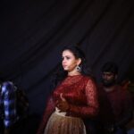 Manimegalai Instagram - Happy Diwaliiii Chottiiiii’s 🎉🎉 Have a fun time watching Super Fun Diwali Spcl Show with @sivakarthikeyan & #prince Movie team - “ Namma Veetu Prince” on @vijaytelevision at 3:30 PM tomo 🎉 Director : @duraiadams EP : @surendarvr #diwali #AnchorManimegalai #sivakarthikeyan #vijaytelevision