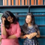 Manimegalai Instagram – Meet up after longgg time with @roshniharipriyan 💛🫶

Tag that “Oru velaiyum illanalum Overa Vetti Scene podra friends” in ur gang 😃😹
#reels #friends #comedyvideos