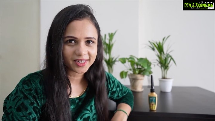 Manimegalai Instagram - #Ad Absolutely loving this New Dabur Vatika Neelibhringa21 Hair growth Oil ! Do check out their insta @daburvatikahaircareindia for more Details. https://www.amazon.in/Dabur-Vatika-Neelibhringa-Growth-100ml/dp/B0B12MBSF9 https://www.amazon.in/Dabur-Vatika-Neelibhringa-Growth-100ml/dp/B0B12PMQ7V?th=1 To know more about this product please visit the Instagram page : https://instagram.com/daburvatikahaircareindia?igshid=YmMyMTA2M2Y= #DaburVatika #VatikaNeeliBhringha #HairGrowth #HairOil #TailPakVidhi #HairCare #ReduceHairFall #ReduceHairloss