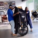Manimegalai Instagram - New Bike Delivery 💛🎉 @mehussain_7 ‘s bday Gift task completed ;) Vlog out on #HussainManimegalai Youtube Channel. Delivery New vlog link in BIO & Story 😎 #reels #reelsinstagram #bmwbike