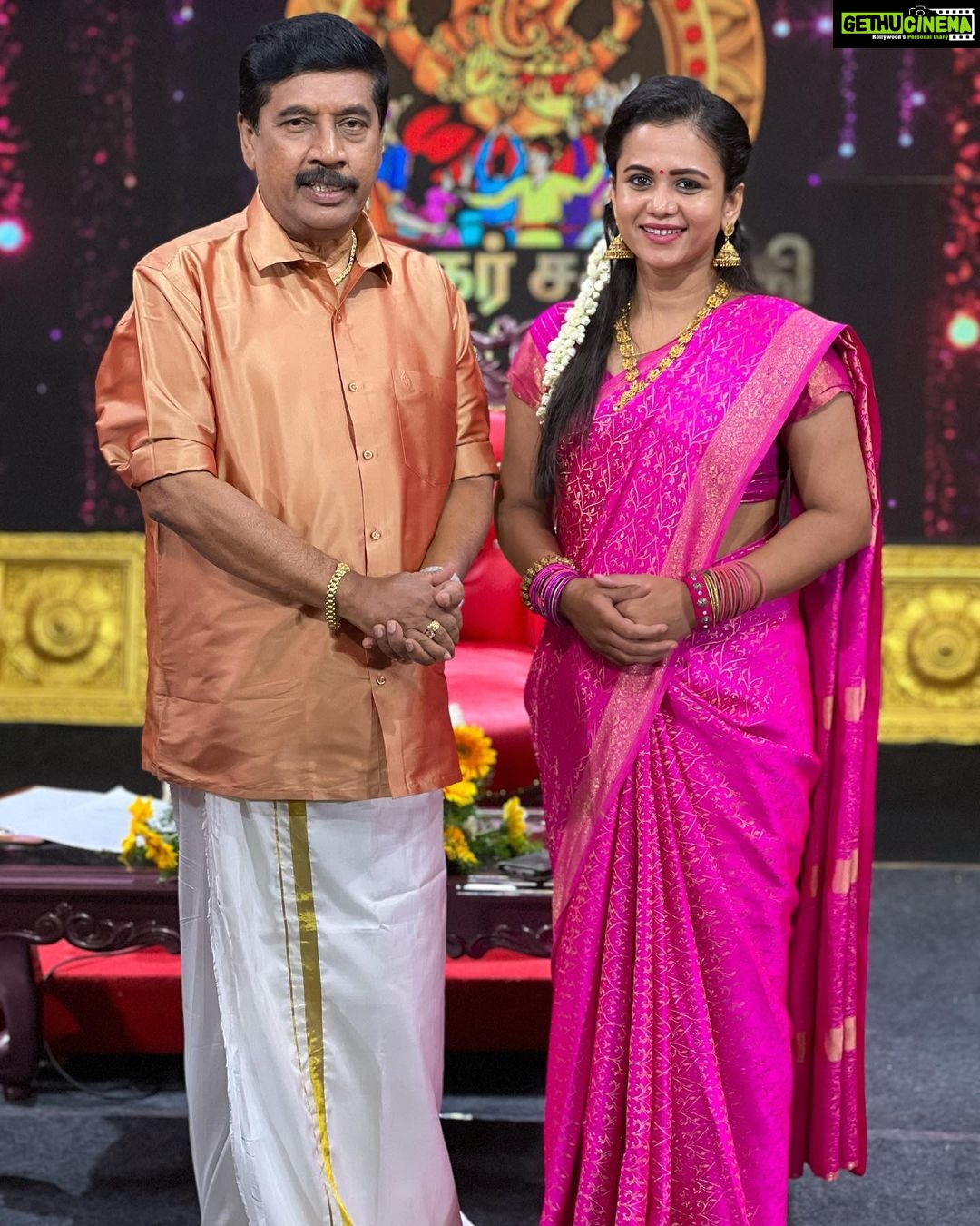 Manimegalai Instagram - Naalaiku 9:30 AM as a “பட்டிமன்ற பேச்சு புயல் “ 😜🤪 on @vijaytelevision 🙌 #vinayagarchathurthi Spcl 💛 #vijaytelevision #Manimegalai Check out this new Shoot day routine Vlog on #HussainManimegalai channel. Link on BIO 😎