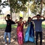 Manimegalai Instagram - REAL scenes behind REELS 😹😜 Spcl tnx to our cameraman for tolerating us @mehussain_7 😜 #dancereels #bloopers #village #dance #HussainManimegalai