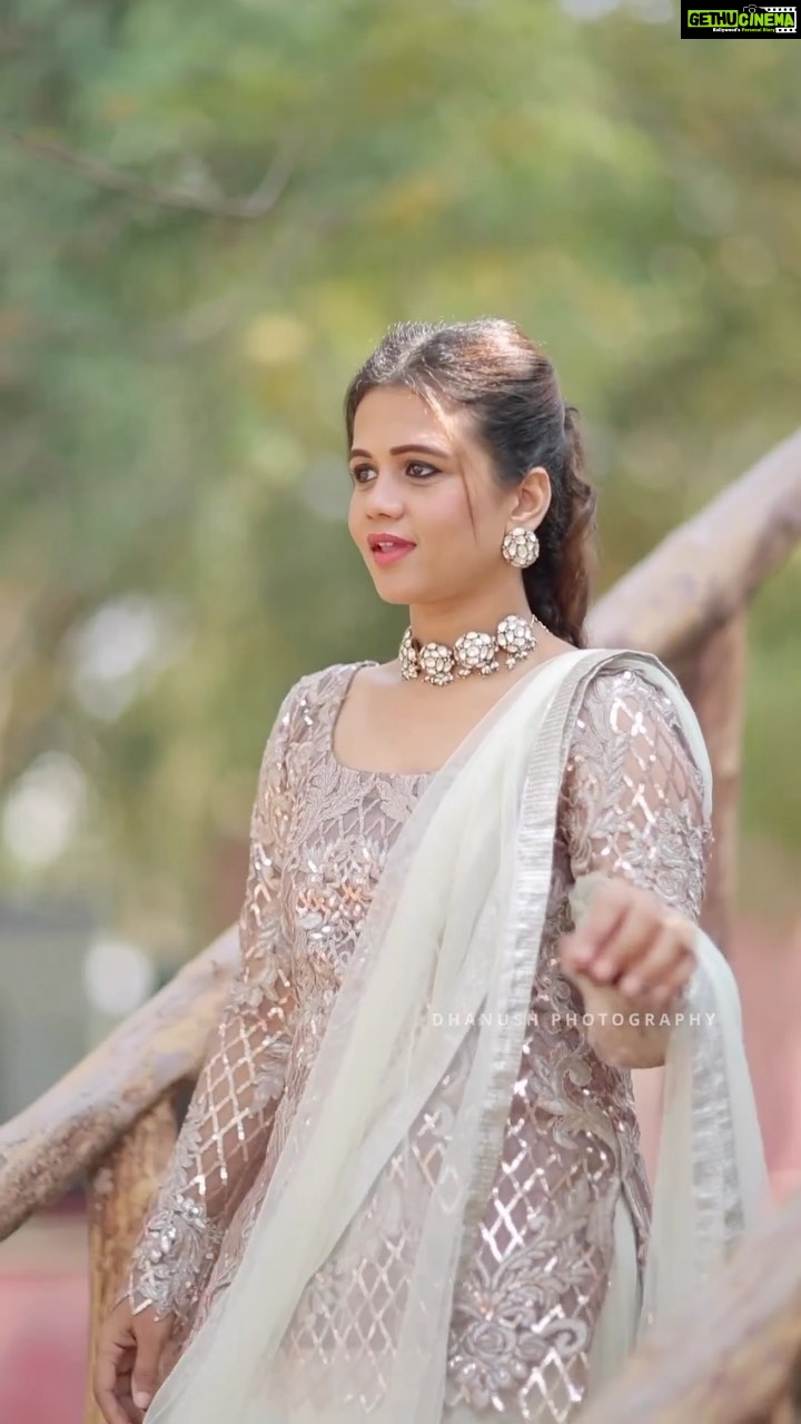 Manimegalai - 262.6K Likes - Thought it would be a gethu walk with Neelambari BGM๐ฅ
But ennoda kozhandha face ku set aagala ๐
VC : @dhanush__photography
Jewells : @new_ideas_fashions
#Manimegalai #reels #reelsindia #primereels