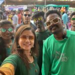 Manimegalai Instagram - கிராமத்து திருவிழா Visit 🎡🎈🎉 Brings back our golden 90’s kids Memories 😍 So much fun 🕺 Check Bio & Stories for full vlog link 💛 #கிராமத்துதிருவிழா #HussainManimegalai #Village Pariyur amman Temple