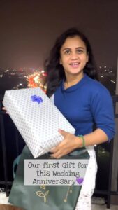 Manimegalai Instagram - Wedding Anniversary celebration officially begins 🕺 Beautiful gift From Iraivi😎 That too my Favo colour 💜💜💜 Thank you for Jeyashree & Rajesh brother for taking ur time & wishing for our spcl day. Loved this Saree with our Pic & Wedding date. Can’t wait to wear this Lovely silk saree 😍 @iraivibridalshowroom
