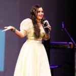 Manimegalai Instagram - Australia Anchor - Melbourne Manimegalai 🤩 For the Grand Event “Euphoria 2022” by @mdaeventsproductions at Melbourne 🇦🇺 Love the Energy when i get on the Mic as a Solo Anchor 🎤 Super Entertaining & Interactive Audience 👏 Sharing my favo pics from a Great Show ! Thank yu Australia Makkal for the love you Shower for Me On Stage & thank yu @mandyrajbose for inviting 💛 Love to be back Sooooon 😎 @austamil_tv Outfit by @rihanadesigner #AnchorManimegalai #australia #melbourne #event #travel #worldcup