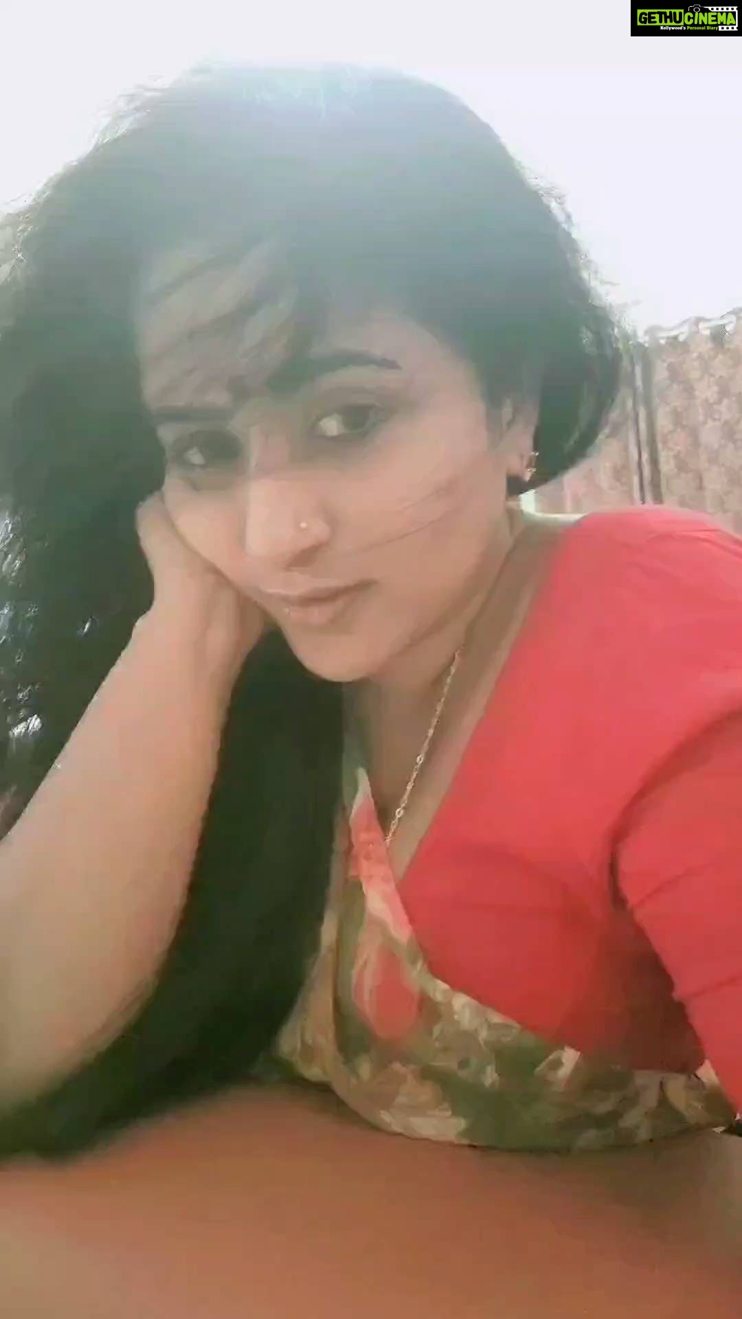 Manju Pathrose - 7.8K Likes - Thoone kya kiya muchse 🥰🥰🥰