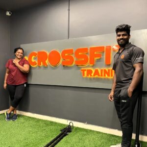 Manju Pathrose Instagram - നായിക വെള്ളത്തിൽ ചാടുമ്പോൾ ക്യാമറയും കൂടേ ചാടട്ടെ.. ഇനിയിപ്പോ രണ്ടിലൊന്ന് അറിഞ്ഞിട്ടെയുള്ളു..💪💪 ആശാൻ സുധീഷിനൊപ്പം....
🏋️@sudheesh_sudhi_____ 
@physiquetrivandrum