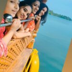 Manju Pathrose Instagram – പൊന്നൂഞാലാടാൻ തുരുത്തിലൂടെ…🥰🥰🥰

DOP:@shabeer.bn.365 
@as__akshaya____ 
@saumya__bhagyanpillai
