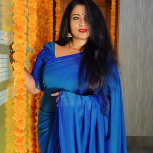 Manju Pathrose Instagram - പ്രണയ വർണ്ണങ്ങൾ ❤️❤️❤️ location
📸@chinthu_official 
👗@fathisdesignerstudio