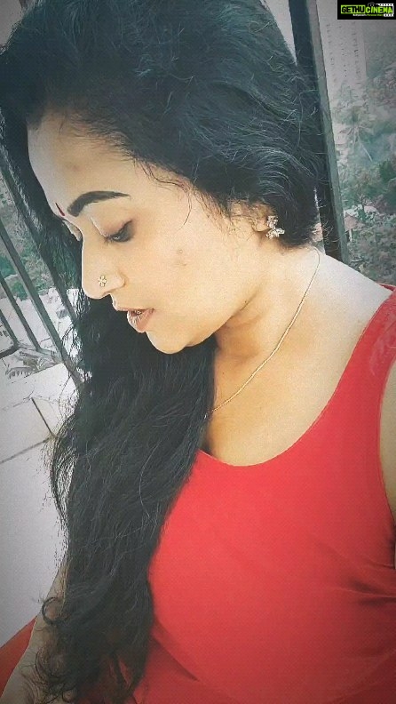 Manju Pathrose - 5.2K Likes - ആദ്യമായെൻൻ കവിളിൽ...🙈🙈🙈🙈🙈