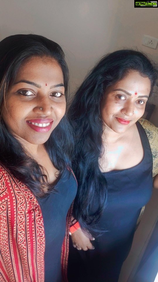 Manju Pathrose Instagram - നാണമാകുന്നു...... ആഹ്ഹ്ഹ്.......... 🏃‍♀️🏃‍♀️🏃‍♀️🏃‍♀️🏃‍♀️🏃‍♀️🏃‍♀️🏃‍♀️😆😆😆🤪🤪🤪😜😜