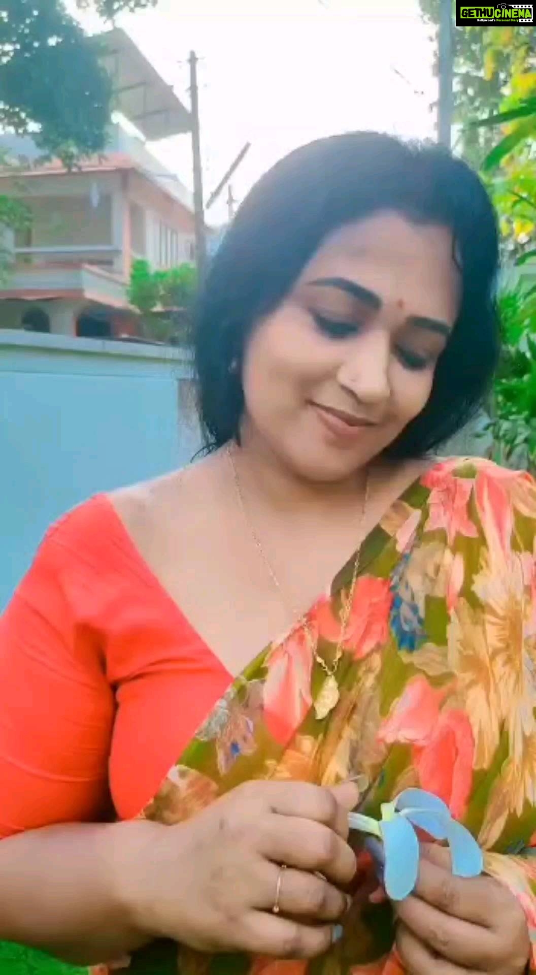 Manju Pathrose - 6.8K Likes - Su Su location fun 😜
📷 @sidharth_prabhu