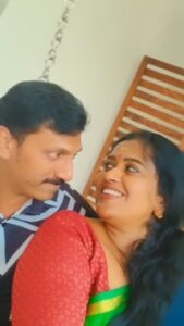 Manju Pathrose Instagram - Panjavarnna painkili mutham....
#location #susu #flowers #songs #deelip #comedy
@surabhiyumsuhasiniyum_official
@actor_sibijoseph