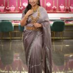 Manjula Paritala Instagram – #give them a reason to STARE , wear SAREE 💕
#russiansilksaree with cutdana work all over saree @macvastra 
Contact +91 77803 00697 for more collections