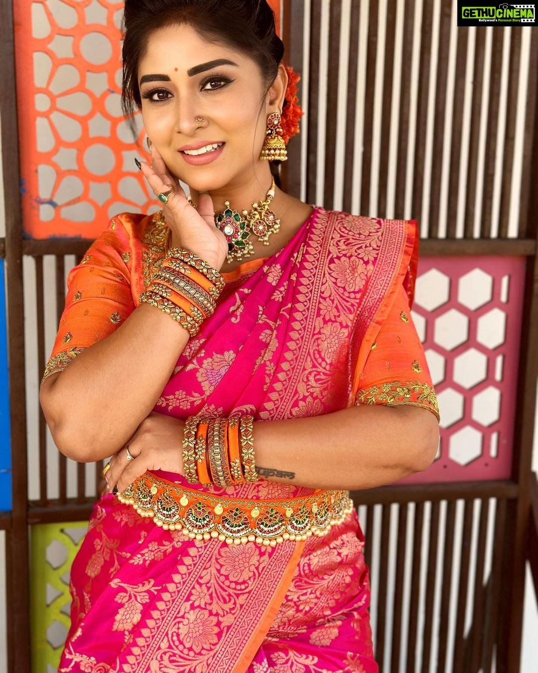 Manjula Paritala Instagram - #happykanuma🐓