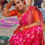Manjula Paritala Instagram - #Happy Sankranthi 🪁 #banarassaree @banaras_gallery_hyd